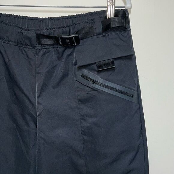 New Nike Sportswear Women's Black Tech Pack Woven Pants Sz L - Picture 3 of 11